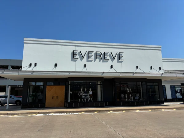 River Oaks Shopping Center