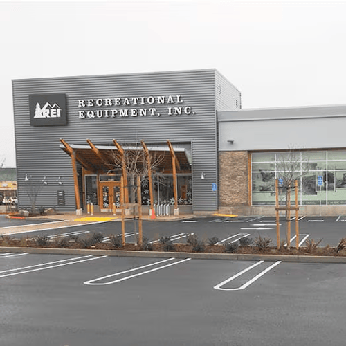 The front of the REI store in Dublin, California