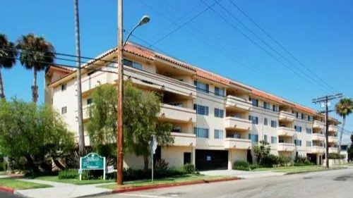 Building exterior at 4280 Lindblade Dr in Los Angeles, CA 90066