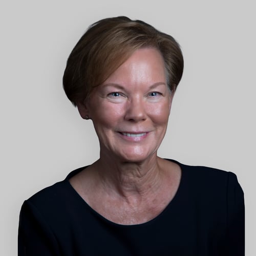 Headshot of Ellen Davis, a wealth advisor at Chase