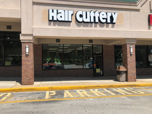 The front entrance of Hair Cuttery at Edgmont Square.