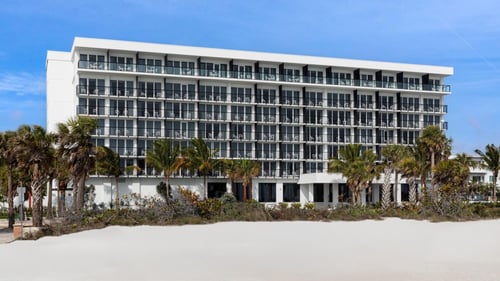 Cirque St. Armands Beachside