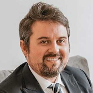 Headshot of Jason Beckett