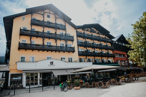 Außenansicht Hotel Post Seefeld Sommer