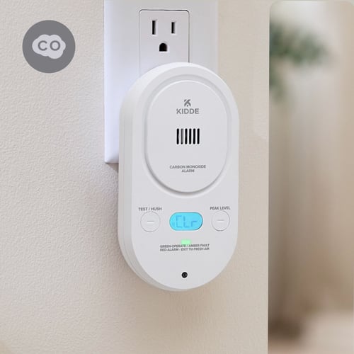 A CO alarm with a Display showing clear