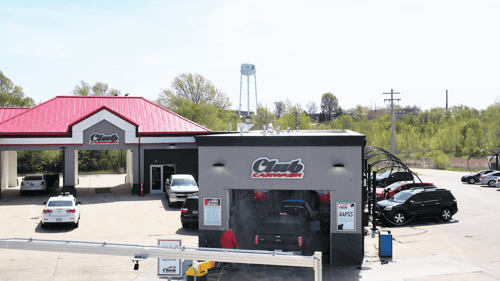 Front View of Troy, Missouri Club Car Wash