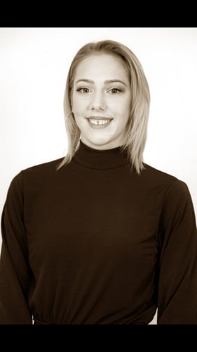 Hairstylist LW - Laura Wallas