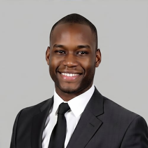Headshot of Cam Wyse, a wealth advisor at Chase