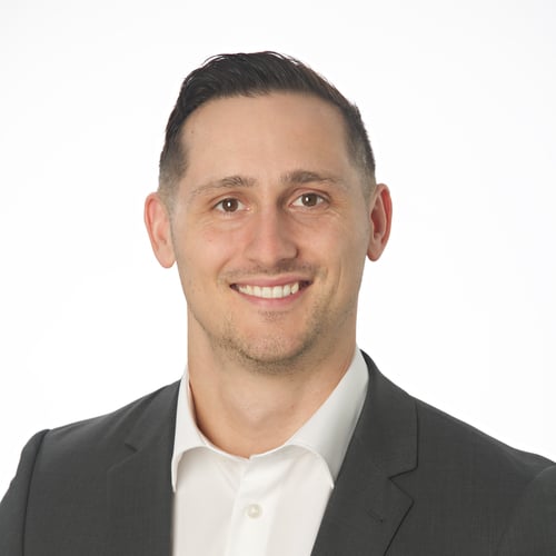 Anthony Deragon headshot.