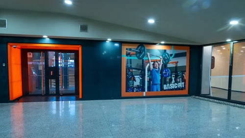 Basic-Fit Tarrasa Rambla d'Egara - front club outside