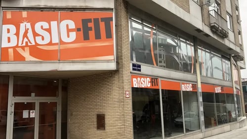 Basic-Fit Brussels Laeken Emile Bockstael - front club outside