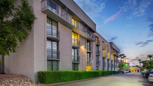 Holiday Inn & Suites Phoenix Airport North an All-Suites property