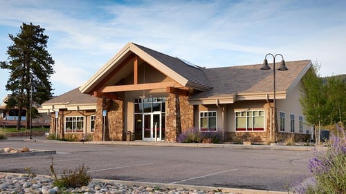 Exterior photo of Ent Credit Union Woodland Park Service Center located off of Highway 24 in Woodland Park, Colorado